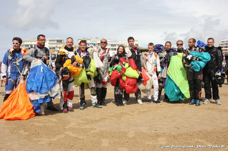 Saut en parachute sur la plage