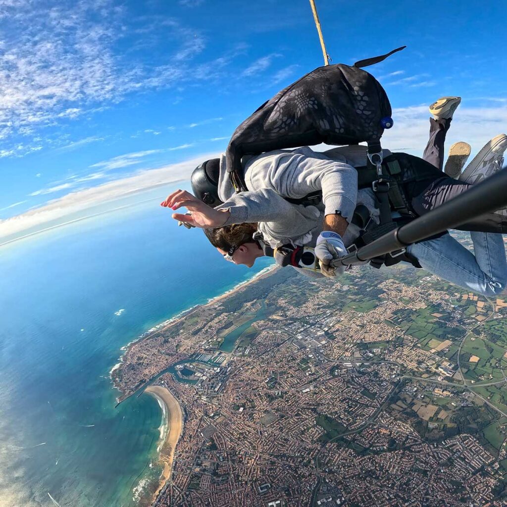 50 secondes de chute au-dessus de ce panorama